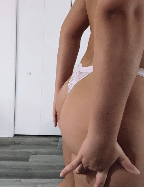 thelilcathhfree (Cath 💛🍋🐥) OnlyFans content 

 picture 2