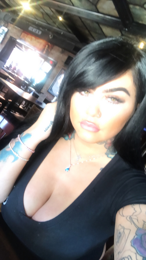 theonlyrealgg (Roxiiii) OnlyFans Leaks 

 picture 2