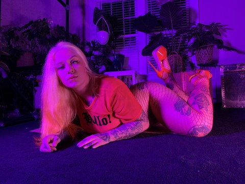 Onlyfans free thequinncarter 

 picture 2