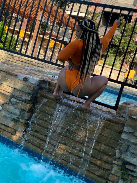 Get Free access to @therealbaddie.h Leaks OnlyFans 

 picture 2