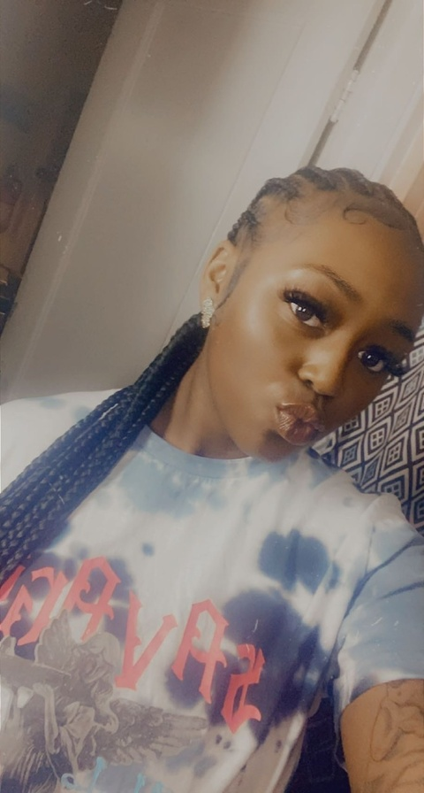 therealbeekayy OnlyFans Leaked (18 Photos and 7 Videos) 

 picture 2