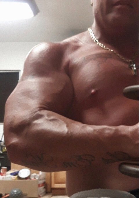therealkeanu (Keanu von Kreutz) OnlyFans Leaked Videos and Pictures 

 picture 2