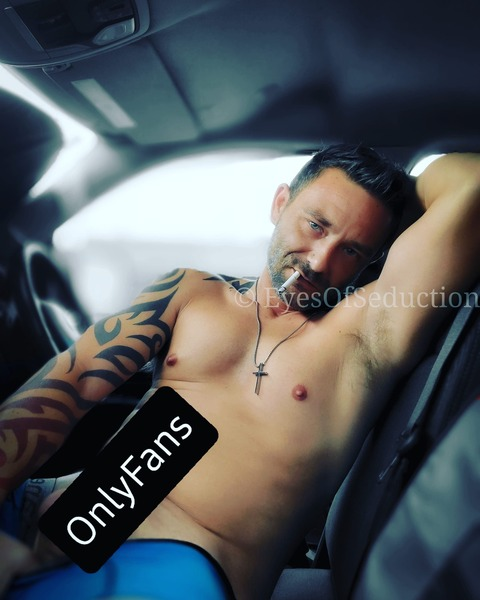 View The Smoking Bad Boy (thesmokingbadboy) OnlyFans 406 Photos and 52 Videos leaked 

 picture 2