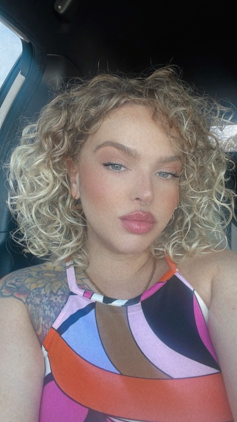 View Snowbaby (thesnobunny) OnlyFans 12 Photos and 17 Videos leaked 

 picture 2