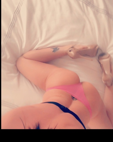 @theveronicapaigefree leak Onlyfans videos and photos free 

 picture 2