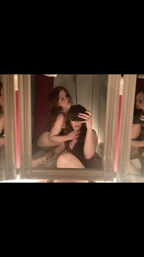 View thewitchez (TheWitchez) OnlyFans 57 Photos and 5 Videos gallery 

 picture 2