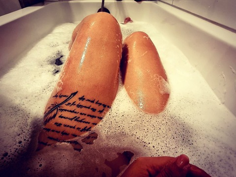View theycallme.katia (theycallme.katia) OnlyFans 6 Photos and 0 Videos leaks 

 picture 2