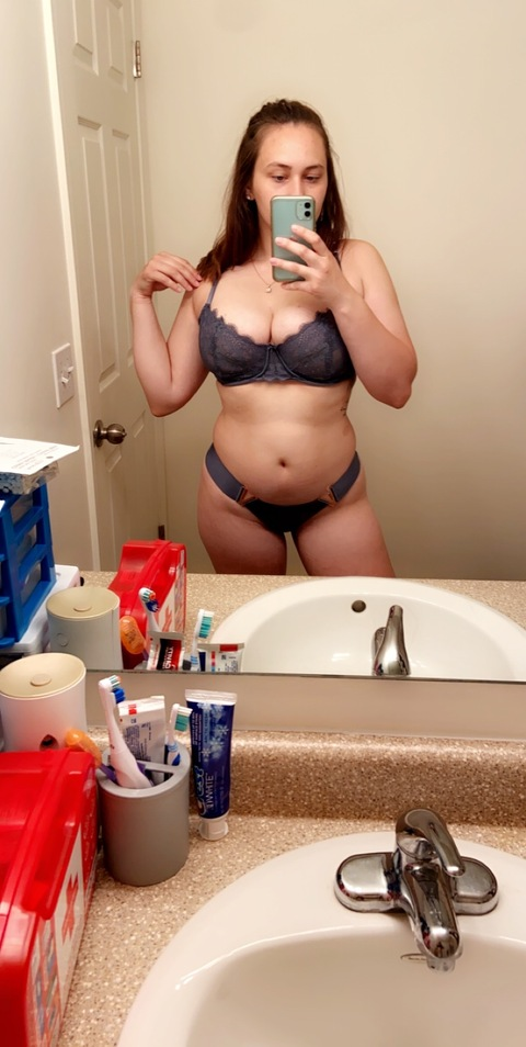 View Candi (thiccbitch1999) OnlyFans 111 Photos and 5 Videos leaks 

 picture 2