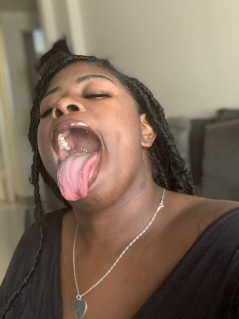 Download thickchocolatebunni OnlyFans content for free 

 picture 2
