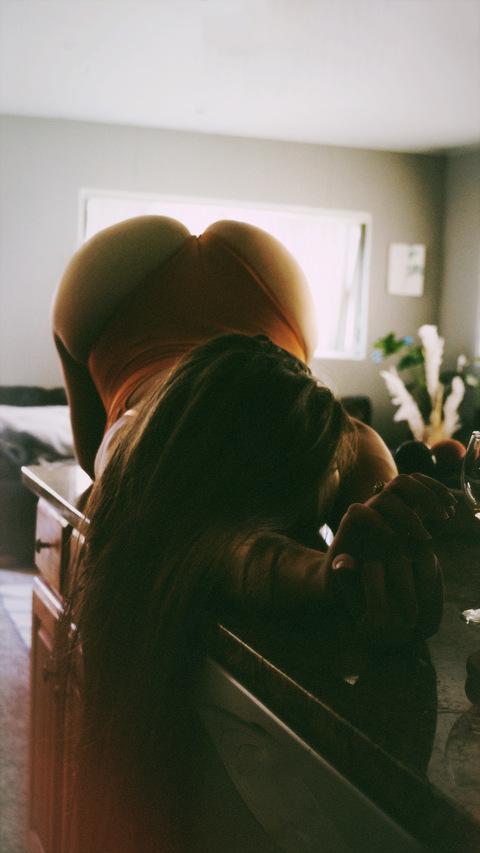 View thickhoneyy OnlyFans content for free 

 picture 2