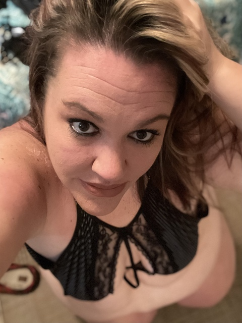 View thickmommaof2 OnlyFans content for free 

 picture 2