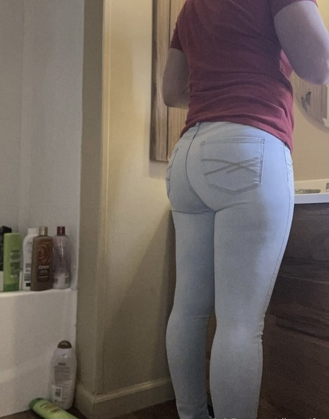 Onlyfans free content thickwhitegirl95 

 picture 2