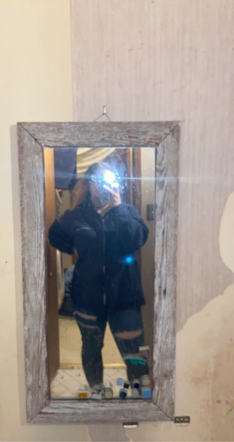 thiquebitch OnlyFans Leaked Photos and Videos 

 picture 2
