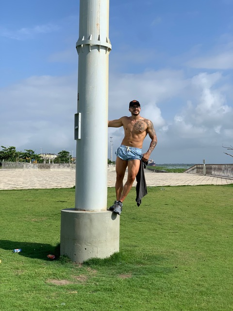 thomas_gun OnlyFans Leaked Photos and Videos 

 picture 2