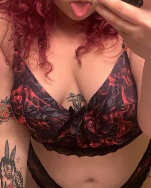 thotcakes OnlyFans Leaked (115 Photos and 26 Videos) 

 picture 2