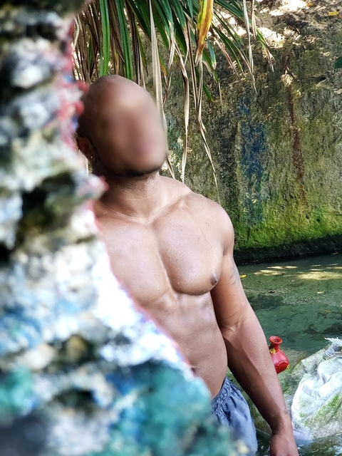 View three3runna OnlyFans content for free 

 picture 2