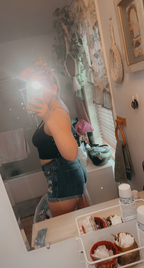 @tiana_jones25 leaks Onlyfans gallery free 

 picture 2