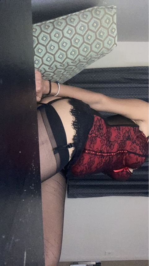 View RayRay (tiffytiff420) OnlyFans 28 Photos and 12 Videos leaked 

 picture 2
