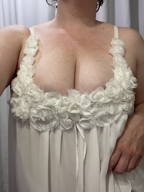 Download tigolbittybetty1 OnlyFans content free 

 picture 2