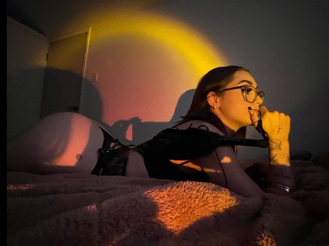 Download tillybabex OnlyFans content for free 

 picture 2