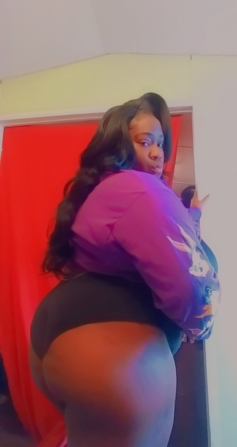 View titycitygirl2020 OnlyFans content for free 

 picture 2