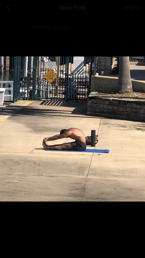 tonyromerouncut OnlyFans Leak (12 Photos and 10 Videos) 

 picture 2