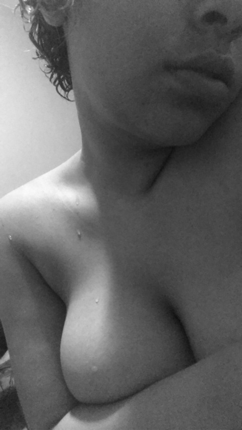 View topmeoffqueen (👅👅👅👅👅) OnlyFans 7 Photos and 1 Videos for free 

 picture 2