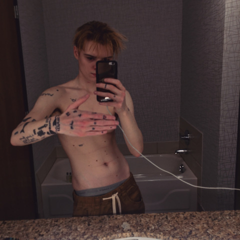 @traddy leaks Onlyfans photos free 

 picture 2
