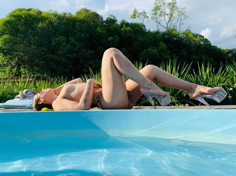 View Giulia Muniz (trannycat) OnlyFans 25 Photos and 9 Videos leaked 

 picture 2