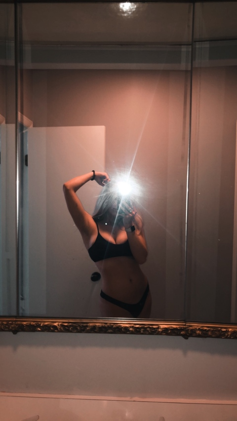 Download treasurea97 OnlyFans content for free 

 picture 2