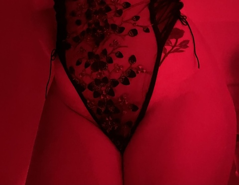 trintrinb OnlyFans Leaked Photos and Videos 

 picture 2