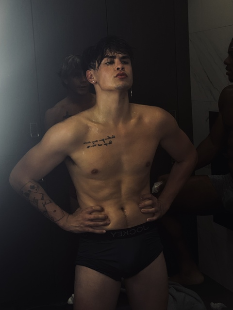 View Your Daddy, Tristan (tristanbdirty) OnlyFans 153 Photos and 118 Videos gallery 

 picture 2