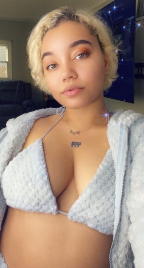 Download trixieluxe OnlyFans videos and photos for free 

 picture 2