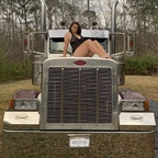 trucker_gurl30 OnlyFans Leaked Photos and Videos 

 picture 1