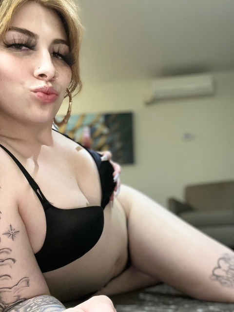 tshoneyyxxx OnlyFans Leaked (4 Photos and 19 Videos) 

 picture 2