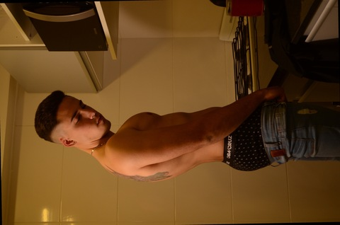 Onlyfans free content tthegoldenboyyvip 

 picture 2