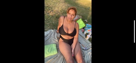 View ThaliTwerk 🤤🍑 (ttwerks) OnlyFans 39 Photos and 18 Videos leaked 

 picture 2