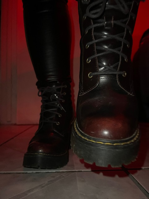 Download ttwinklettoesies OnlyFans videos and photos free 

 picture 2