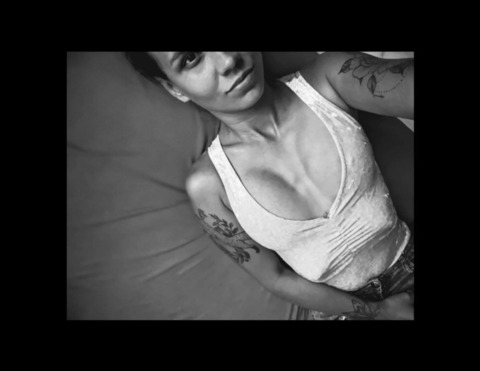 View tu_aniela OnlyFans videos and photos for free 

 picture 2