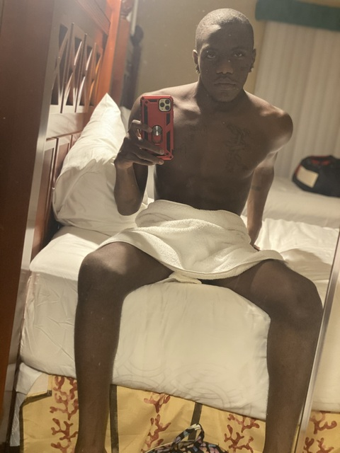 turntwitdabigdick813 (Turntwitdabigdick) free OnlyFans Leaked Pictures and Videos 

 picture 2