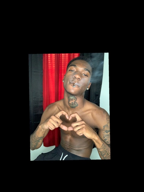 twealthy236 OnlyFans Leaks (10 Photos and 7 Videos) 

 picture 2