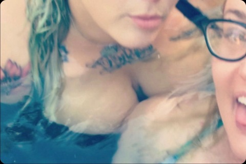 twistedsisters41 OnlyFans Leak (50 Photos and 37 Videos) 

 picture 2