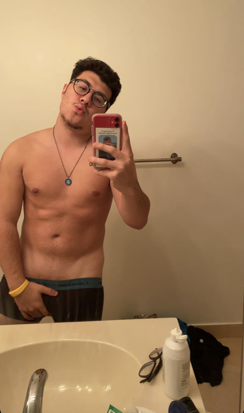 tylerlenzi1 OnlyFans Leaks (6 Photos and 1 Videos) 

 picture 2