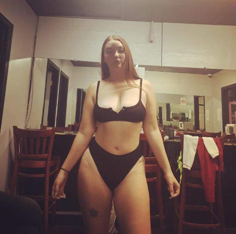 tylerxoxo OnlyFans Leak 

 picture 2