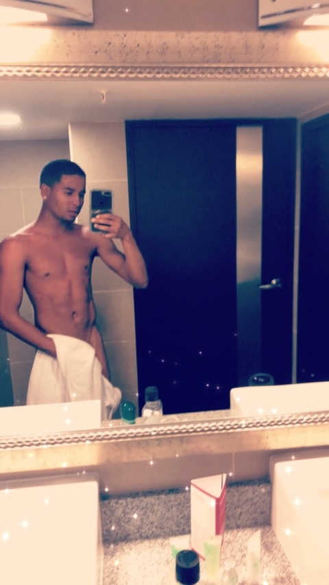 tyreeeek (Tyreek Washington) OnlyFans content 

 picture 2