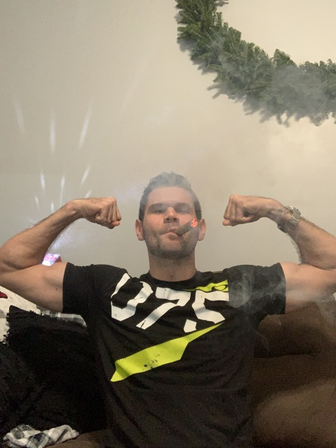 u101879530 (soloking211) free OnlyFans Leaked Pictures & Videos 

 picture 2