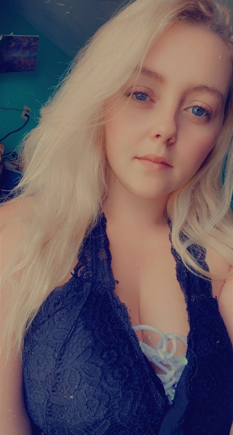 u117826085 OnlyFans Leaked (72 Photos and 12 Videos) 

 picture 2
