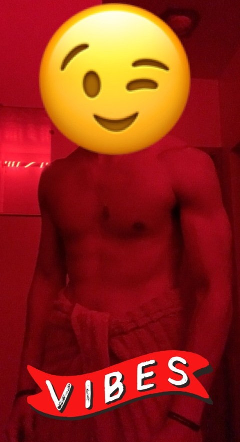 View u121630624 (Handsome Boy) OnlyFans 0 Photos and 4 Videos leaks 

 picture 2