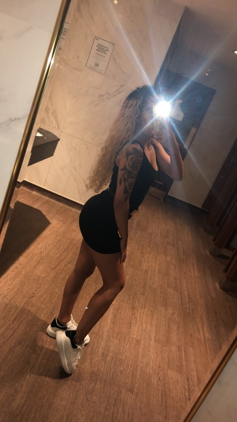 u122533441 (Shanice Collymore) OnlyFans Leaked Pictures and Videos 

 picture 2