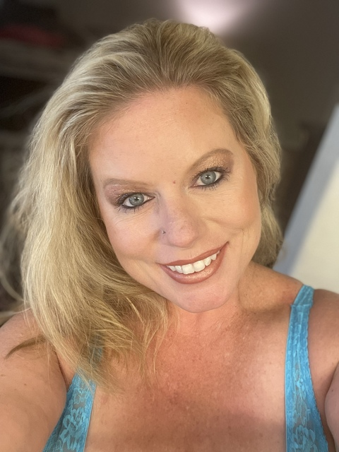 View u136716197 (Jasmine fox) OnlyFans 353 Photos and 24 Videos gallery 

 picture 2